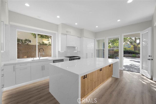 Building Photo - 21 Sea Terrace