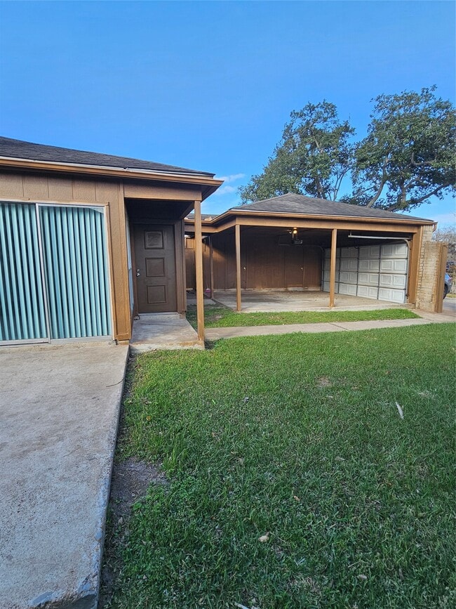 Building Photo - 8151 Misty Ridge Ln