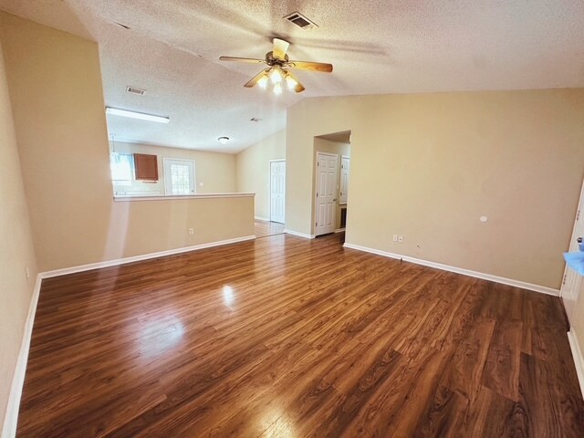 Building Photo - 102 Calli St