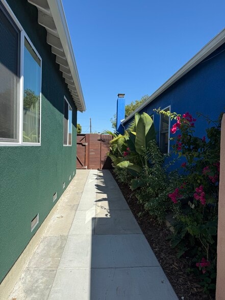 Building Photo - 8509 Croydon Ave