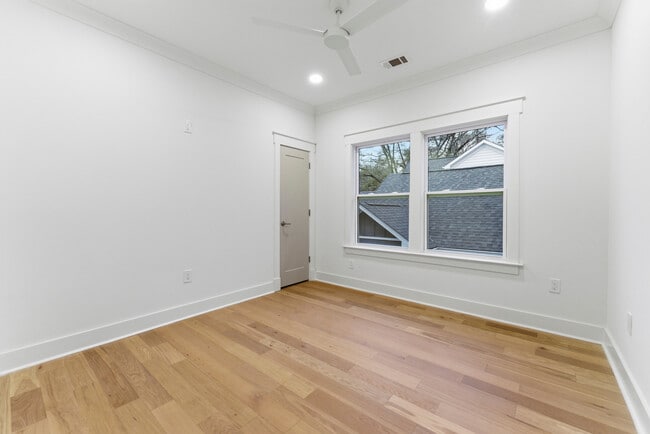 Building Photo - 205 Whitefoord Ave NE