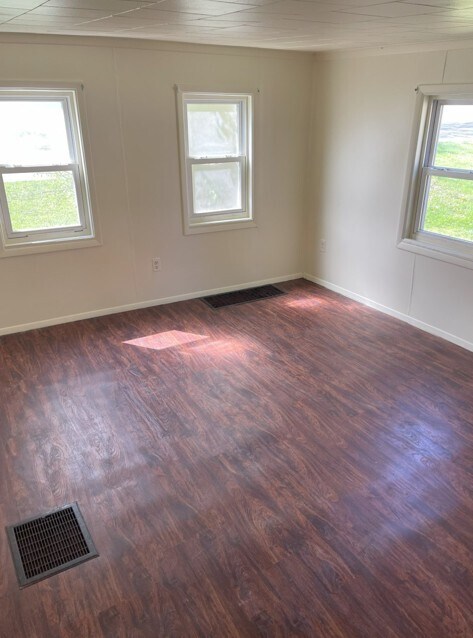 Building Photo - 209 Park Dr