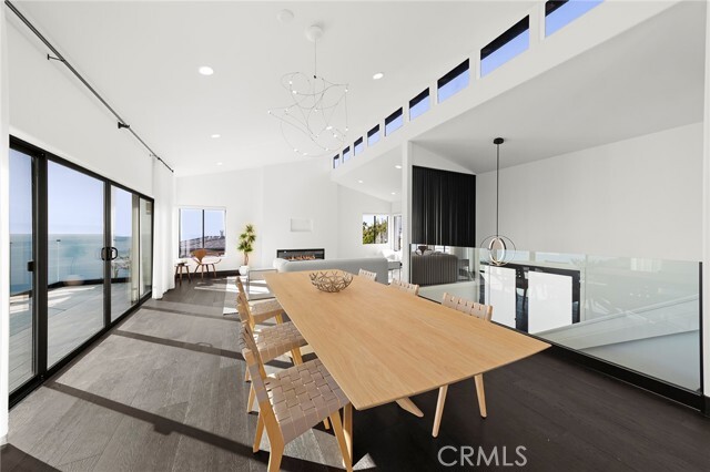 Building Photo - 685 Nyes Pl