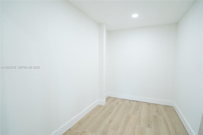 Building Photo - 16701 Bobcat Dr