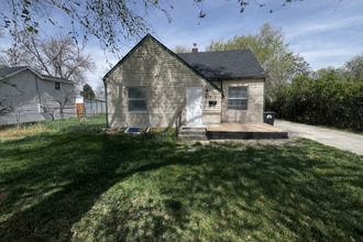 Building Photo - Updated 4-Bedroom 1.5 Bathroom Home with Fenced Yard