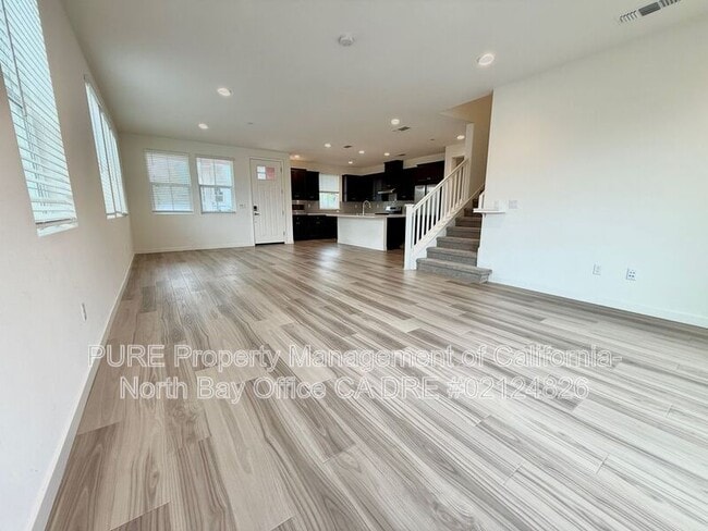 Building Photo - 1823 Pico St