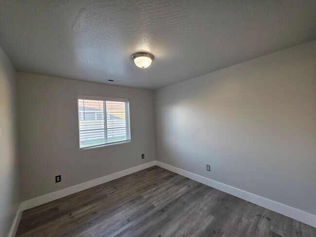 Building Photo - 6009 Pimlico Dr