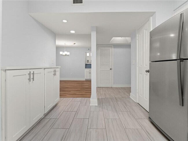 Building Photo - 2870 Pharr Ct S Northwest