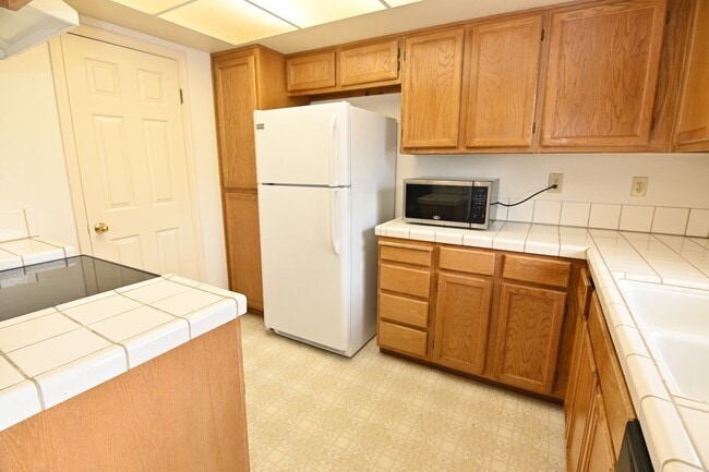 Building Photo - 1032 Summerplace Dr