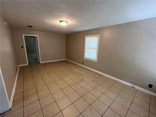 Building Photo - 2408 McVay Dr N