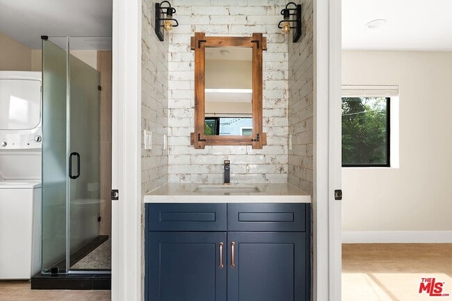 Building Photo - 3006 Acresite St