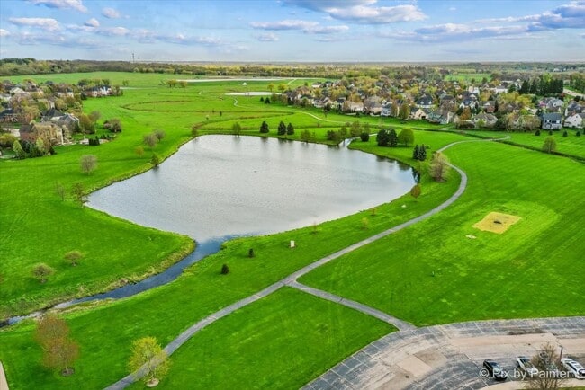 Building Photo - 40W352 William Cullen Bryant St