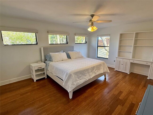 Building Photo - 3111 Bayou Sound