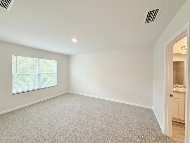 Building Photo - Spacious 4-Bedroom Home - Bridlewood