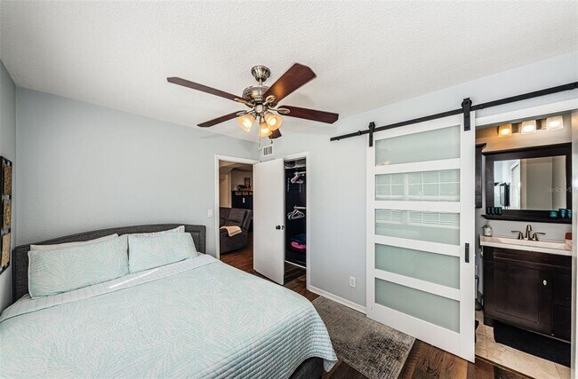 Building Photo - 13556 Bellewood Ave