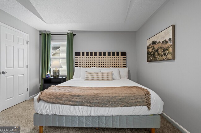 Building Photo - 13 Huntcliff Dr