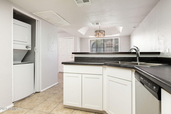 Building Photo - 4545 N 67th Ave