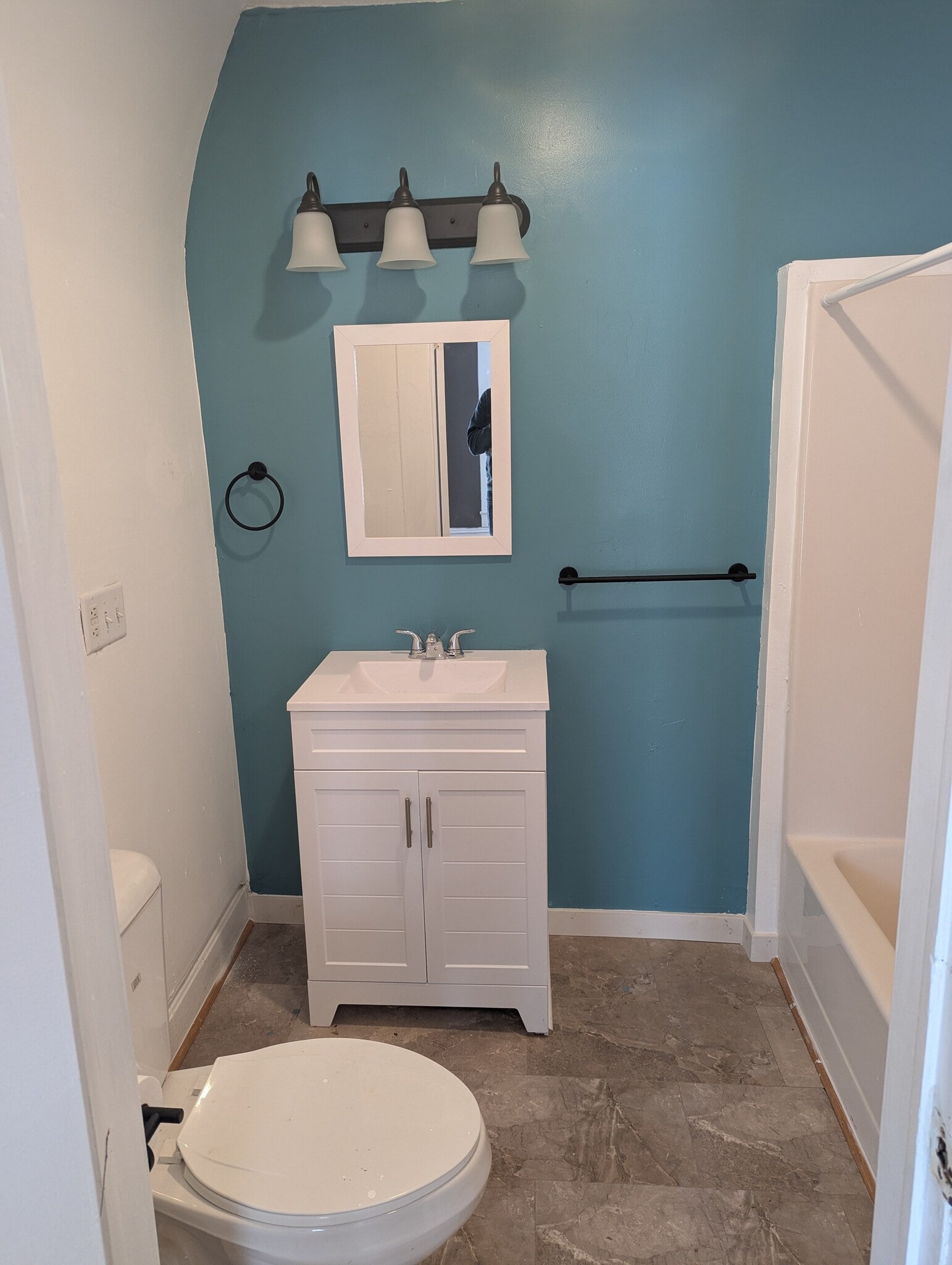 Building Photo - 64 E Maple