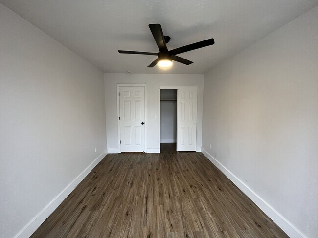 Building Photo - 3 bedroom, 3 bathroom home in the heart of Elk Grove