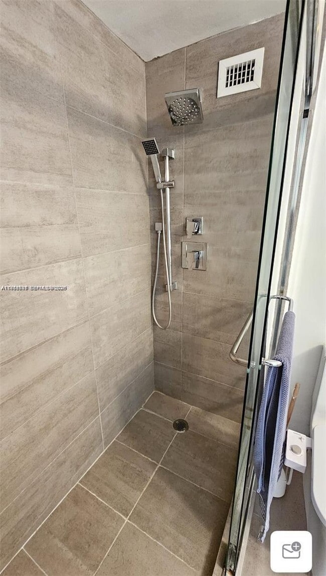 Building Photo - 1000 West Ave