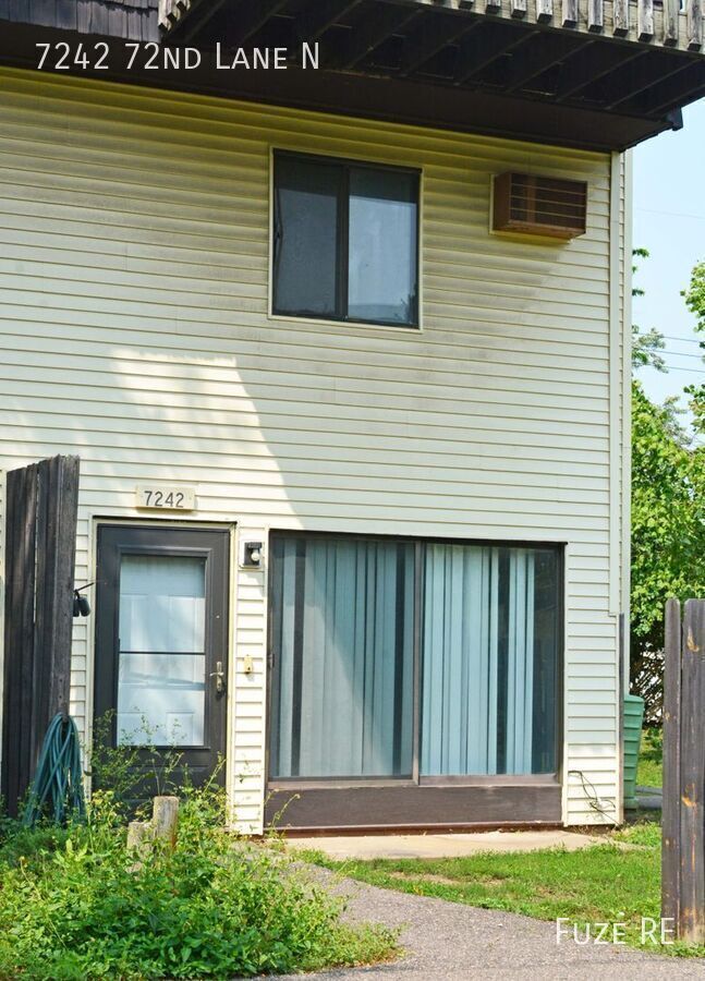 Building Photo - 7242 72nd Ln N