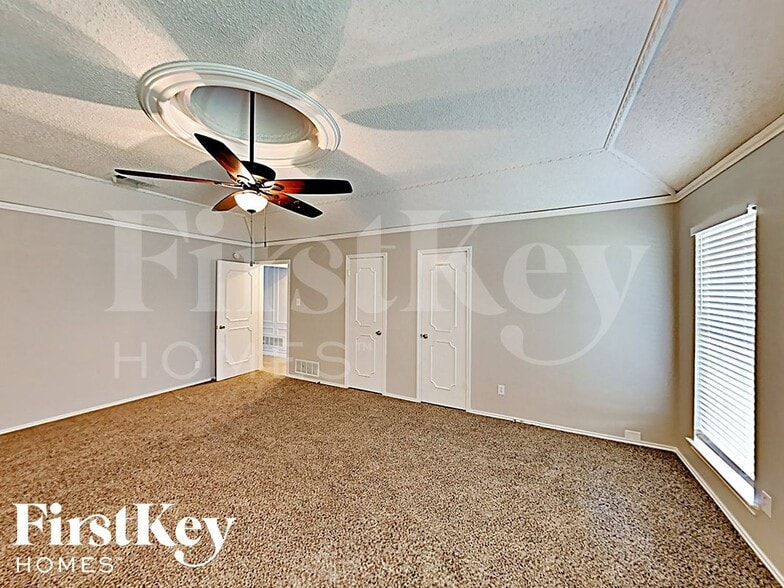 Building Photo - 1852 Rhinevalley Dr