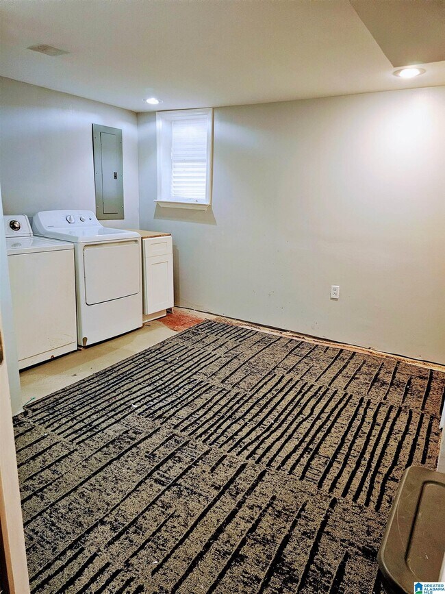 Building Photo - 7818 6th Ave S