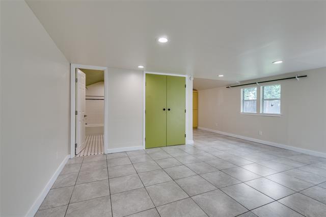 Building Photo - 708 S Willomet Ave