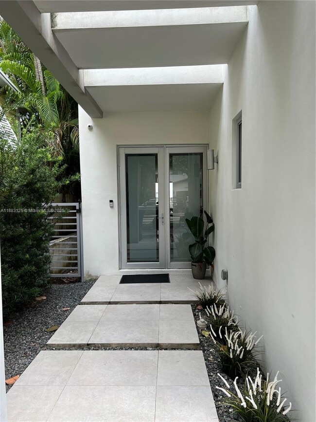 Building Photo - 3071 Orange St