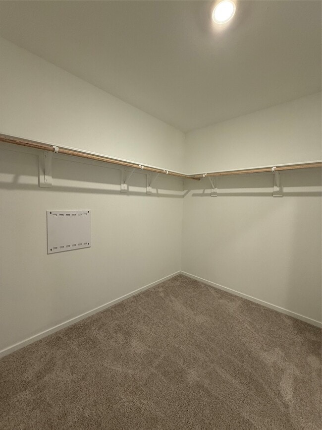 Building Photo - 335 Parkin Ct