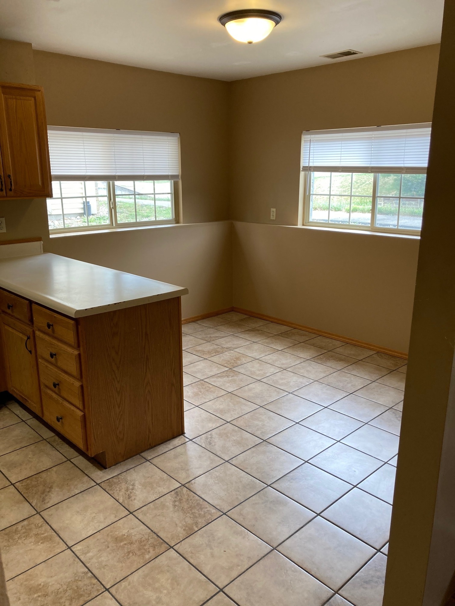 Building Photo - 1293 Redpine Way