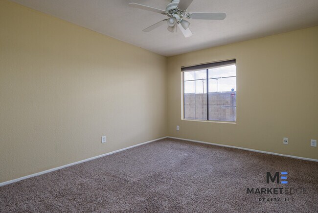 Building Photo - 2Bed/2Bath Home at Alma School/Southern! J...
