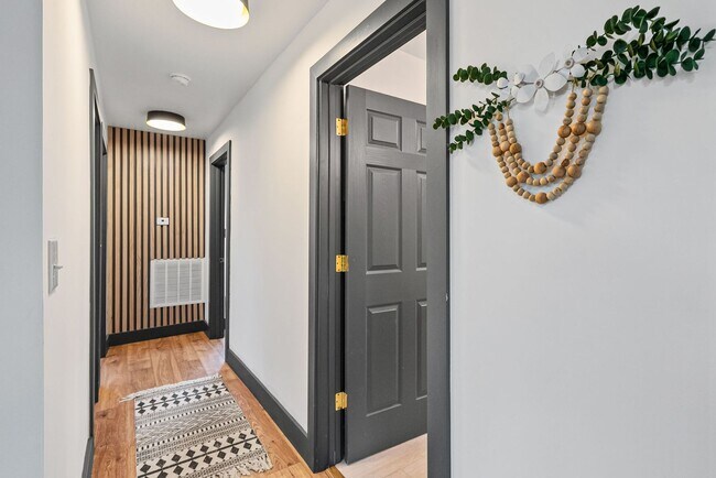 Building Photo - 610 Ford St