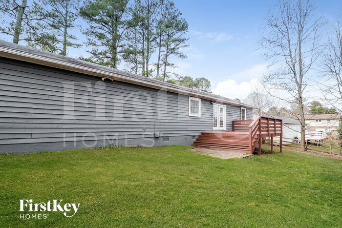 Building Photo - 1715 Straw Valley Rd