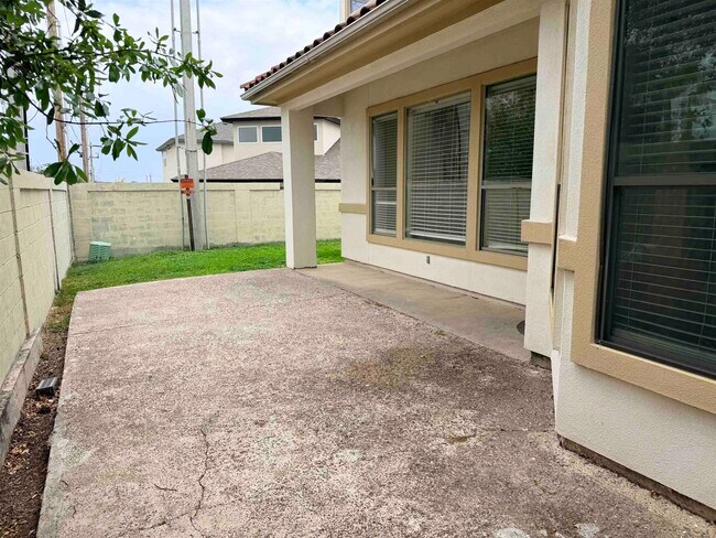 Building Photo - 7221 Lake Victoria Rd