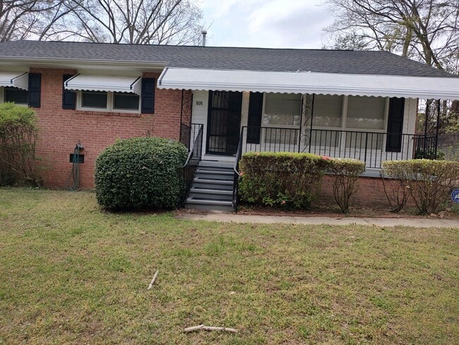 Building Photo - 808 Carlisle St