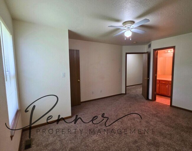 Building Photo - 3114 S Cedar Crest Ct