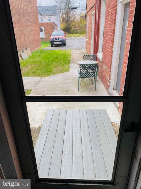 Building Photo - 372 E High St