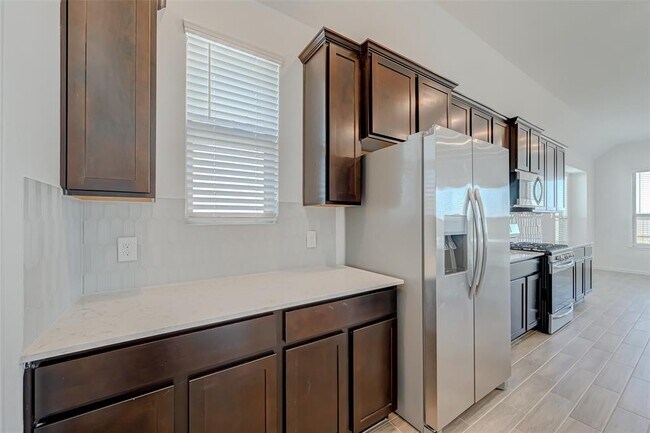 Building Photo - 2223 Rustboro Dr