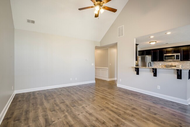 Building Photo - 635 Shipley Ave