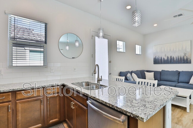 Building Photo - 21687 E Arroyo Verde Dr
