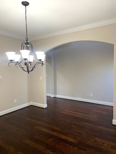 Building Photo - 1177 Bristol Way