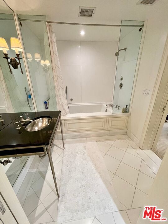 Building Photo - 10660 Wilshire Blvd