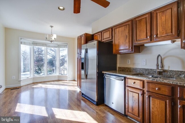 Building Photo - 1494 Hampton Hill Cir