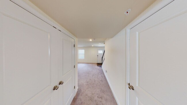 Building Photo - 11242 Saint Luke Drive - Move-in ready!