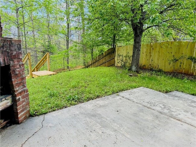 Building Photo - 2515 Sheldon Pl