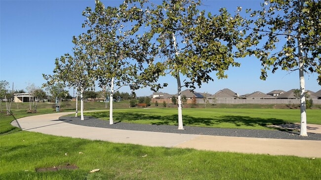 Building Photo - 17010 Bainham Forest Trl
