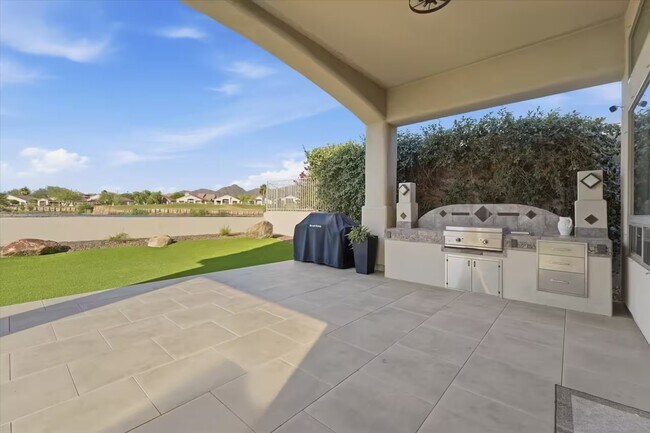 Building Photo - 6460 E Trailridge Cir