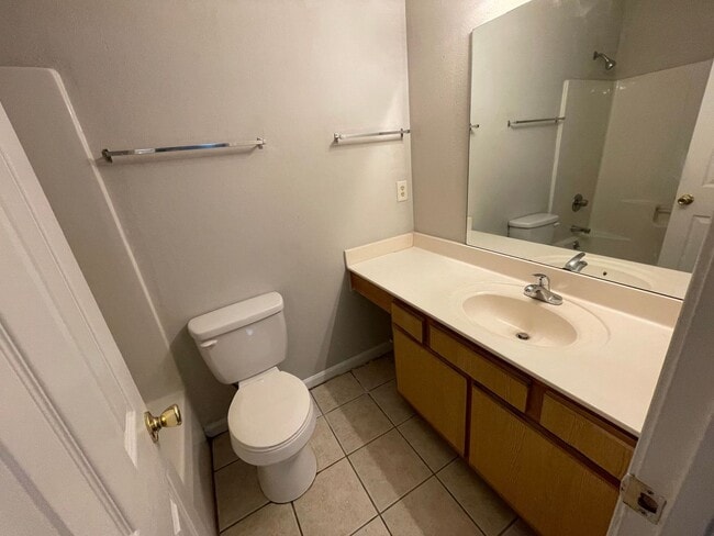 Building Photo - PRE-LEASING FOR AUGUST 2025! 1/2 OFF SECUR...