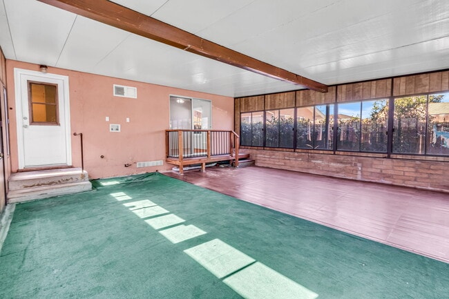 Building Photo - 4753 Choctaw Dr